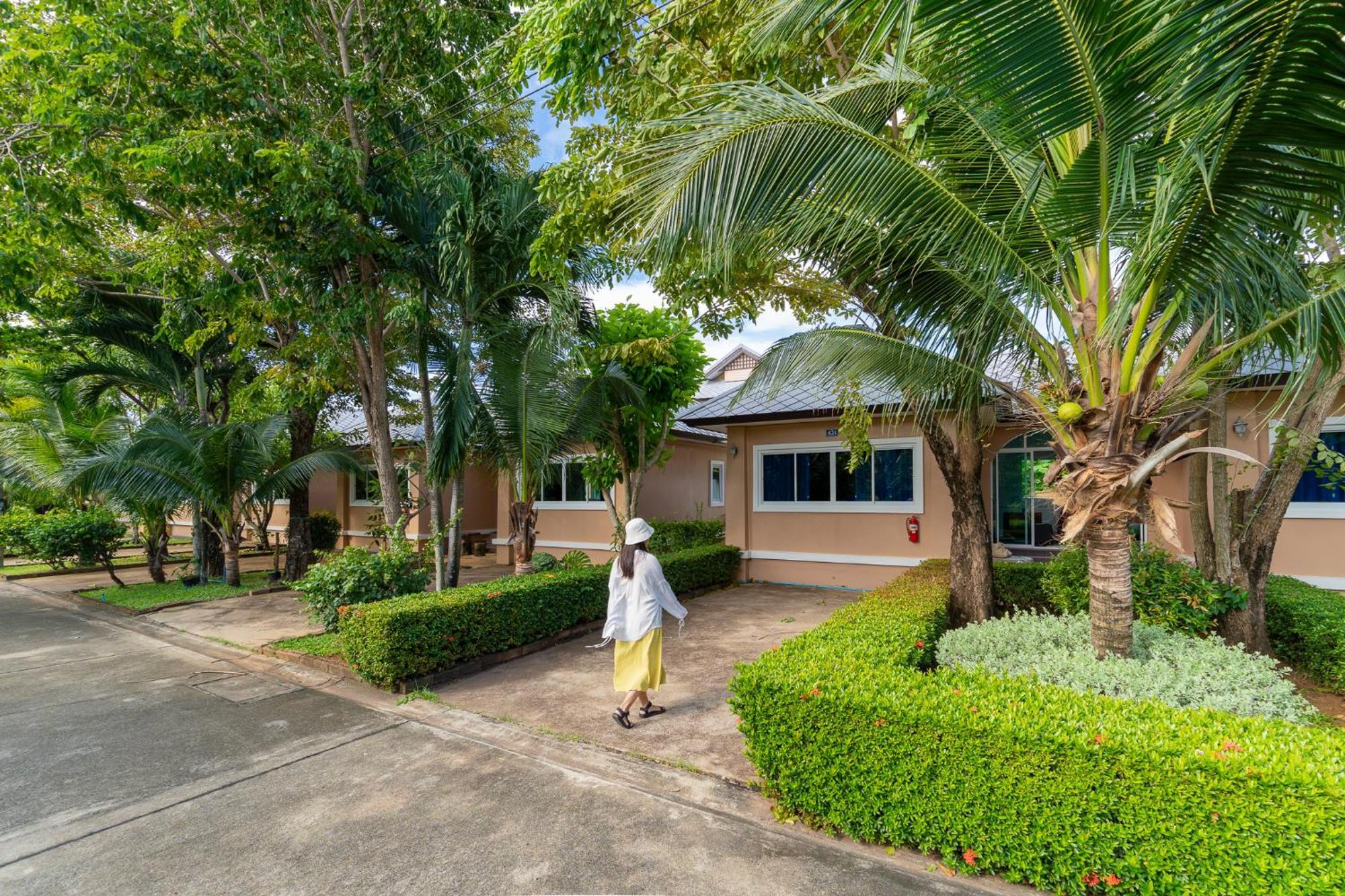 Baan Faa Talaychan Resort Чао Лао Бийч Екстериор снимка